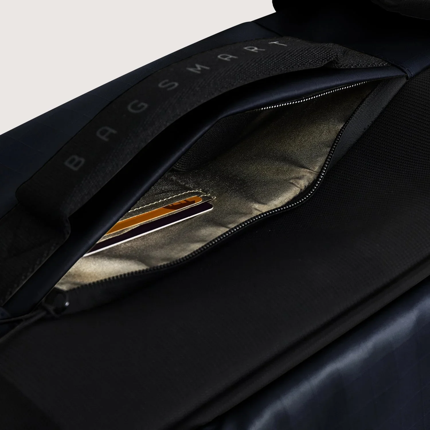 Blast Pro 43L Rucksack mit Rollen aus TPU - Image 54
