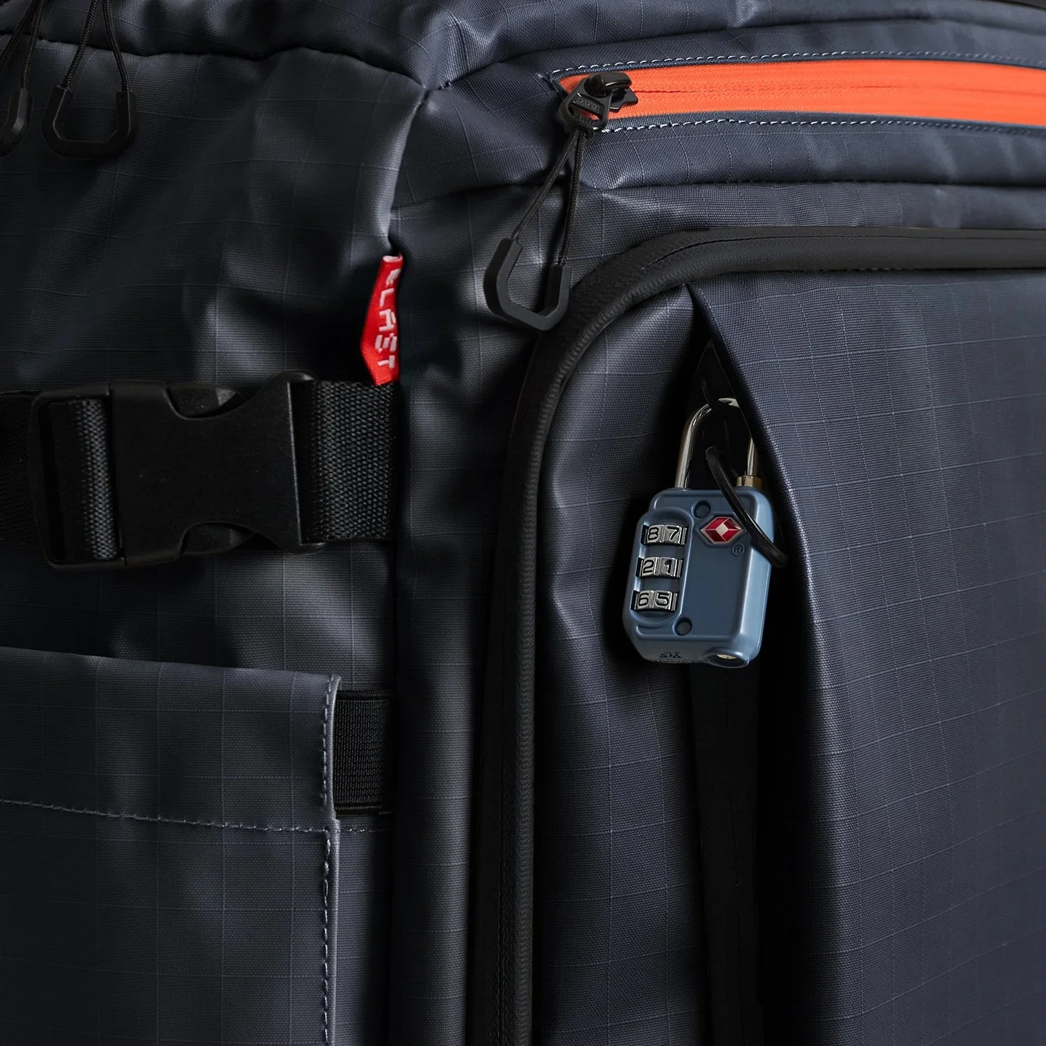 Blast Pro 43L Rucksack mit Rollen aus TPU - Image 56
