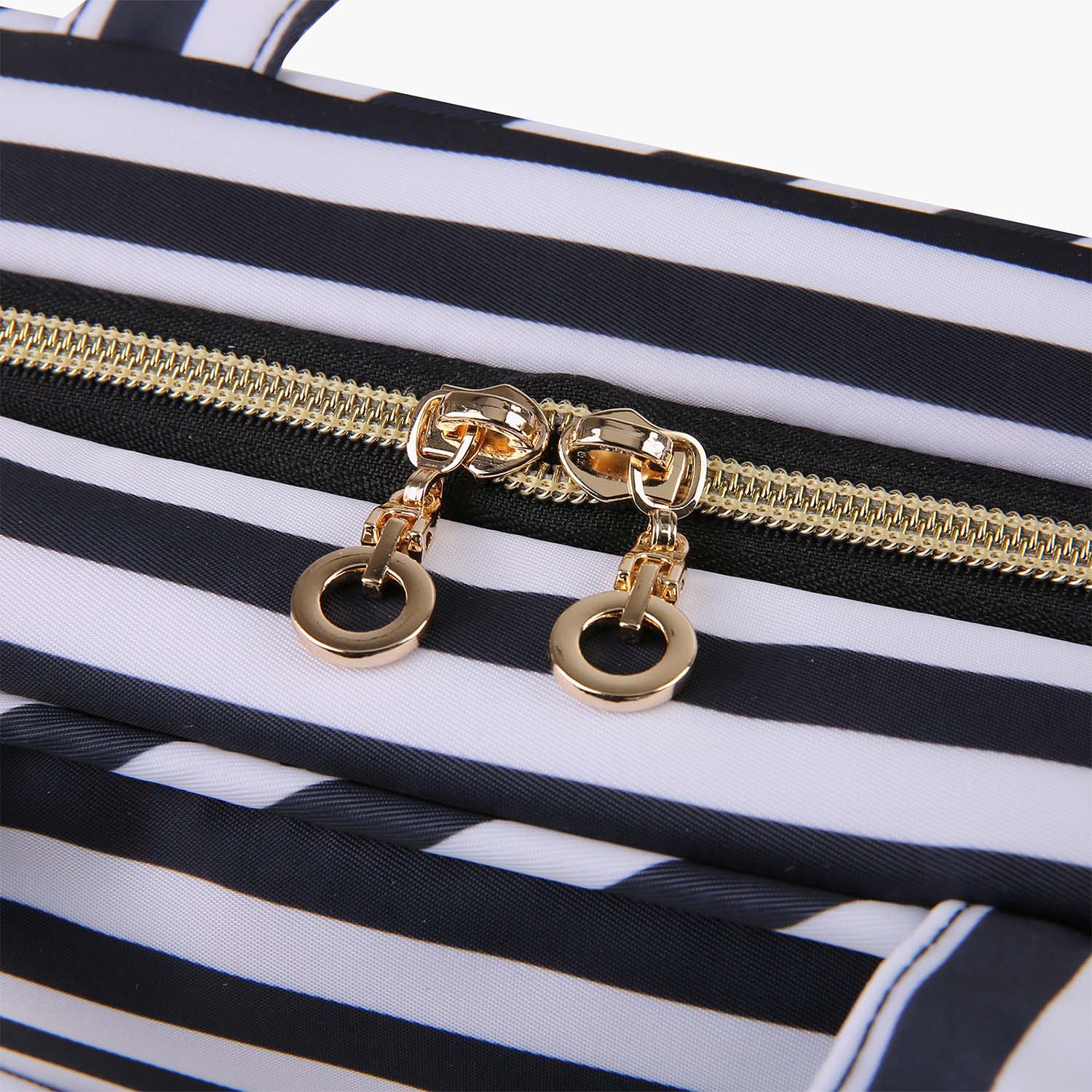 Bonchemin Stripes The Space Saver Toiletry Bag - Image 7