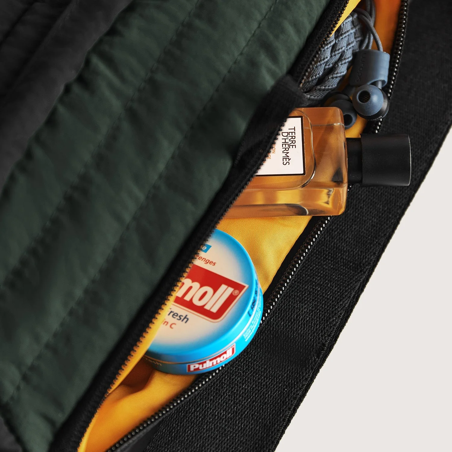 Paz 2.5L Belt Bag - Image 26