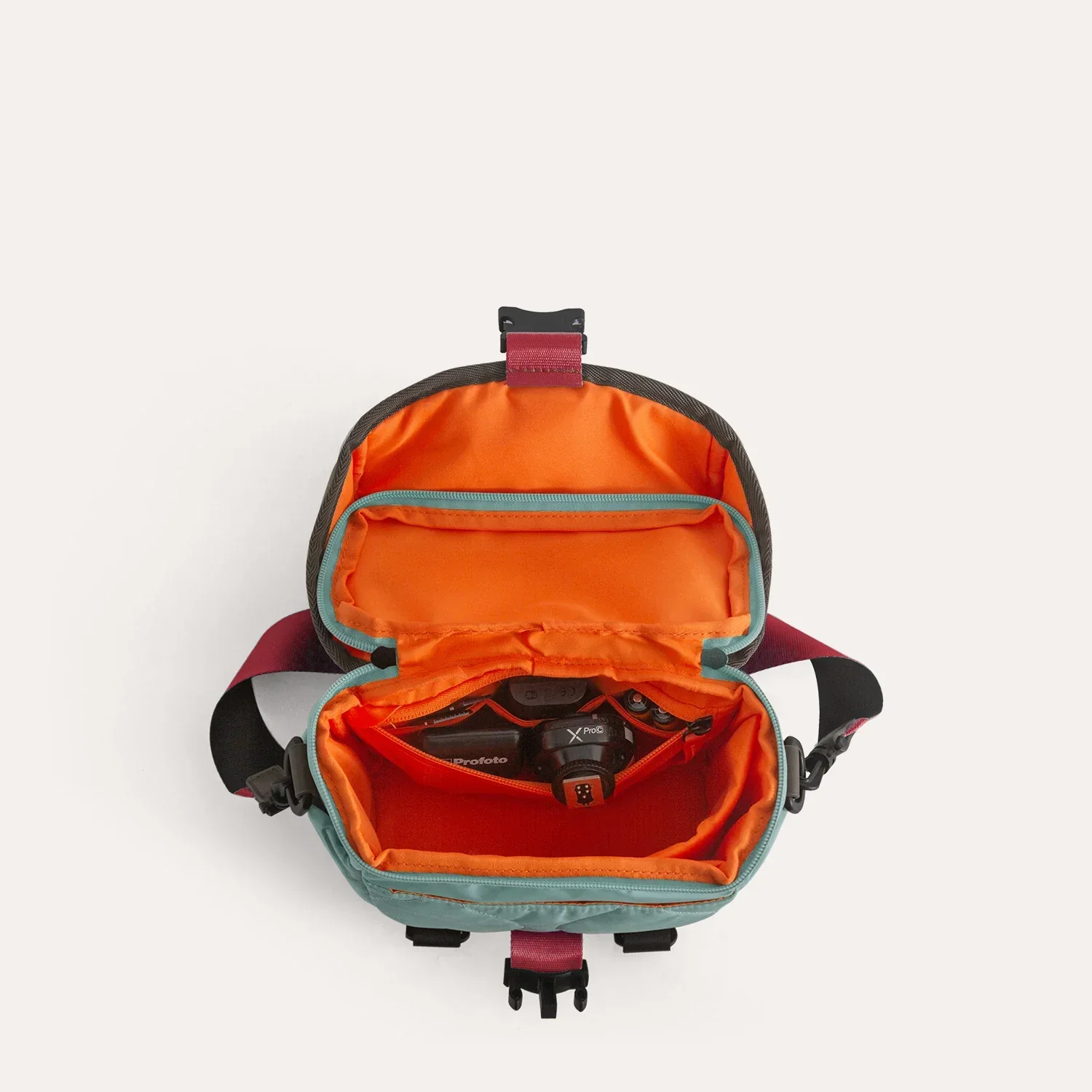 Paz 4L Camera Sling - Image 15