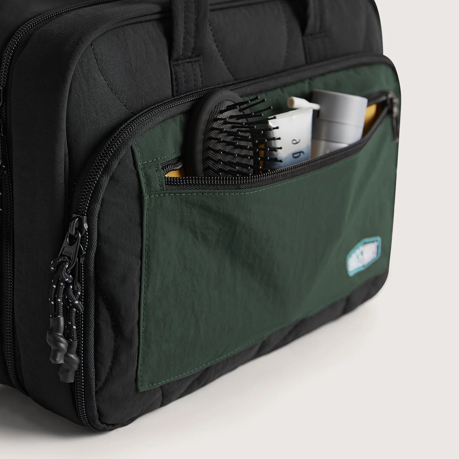 Paz Hanging Toiletry Bag - Image 38