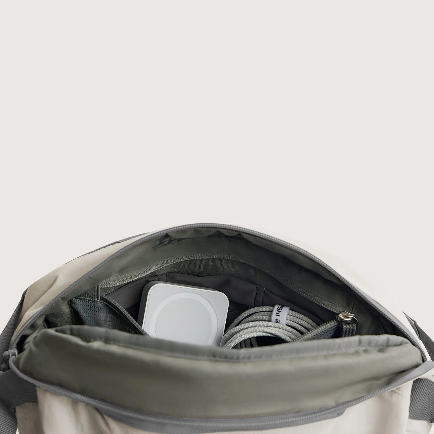 Soar 6L Kameratasche mit Stativhalterung - Image 22