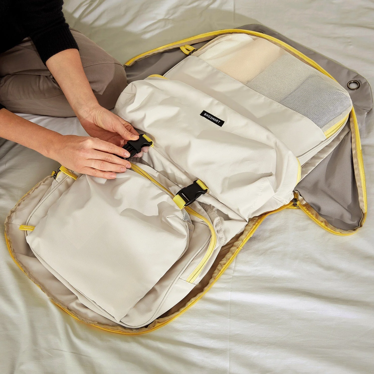 Travel Ease 4-in-1 Family Travel Packing Cubes - Image 6